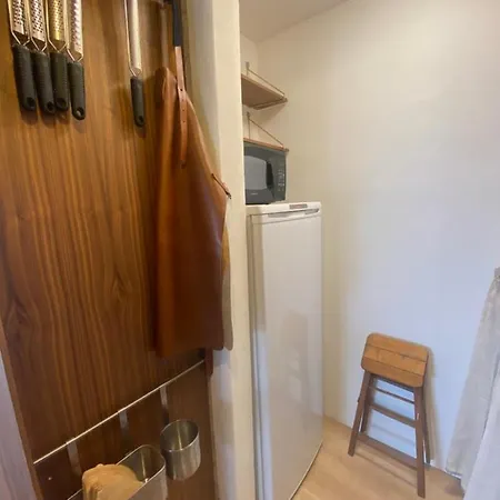 - Beautifully Renovated Luxus *